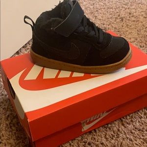 Nike air forces with gum sole 6c